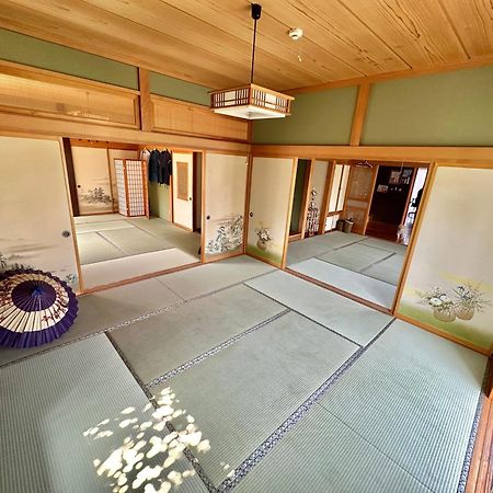 青森伝統芸能を楽しめる繭子の宿 Hačinohe Exteriér fotografie
