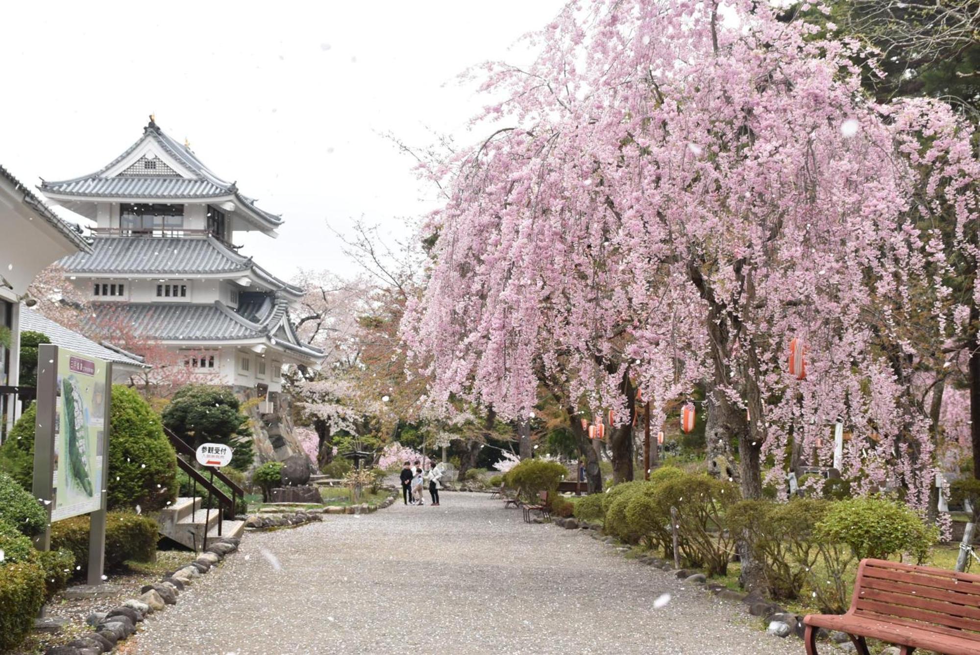 青森伝統芸能を楽しめる繭子の宿 Hačinohe Exteriér fotografie